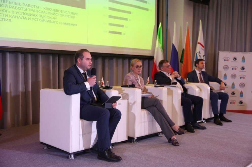 Через астраханские порты провозят все больше грузов