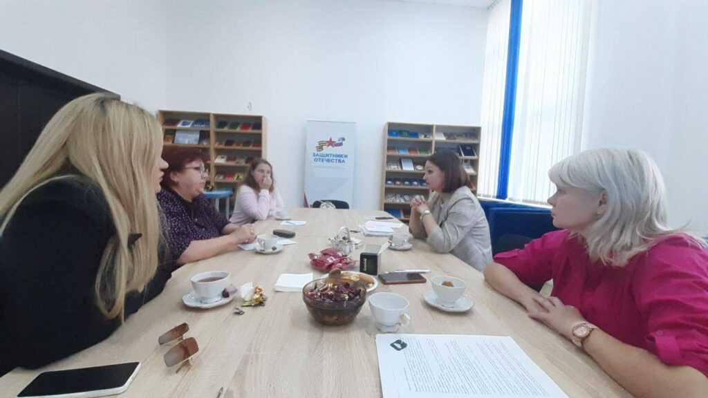 В Астрахани открылась школа психологической поддержки жён и матерей участников СВО