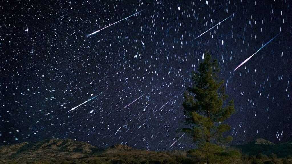 Сегодняшней ночью астраханцы смогут полюбоваться метеорным штормом Леониды
