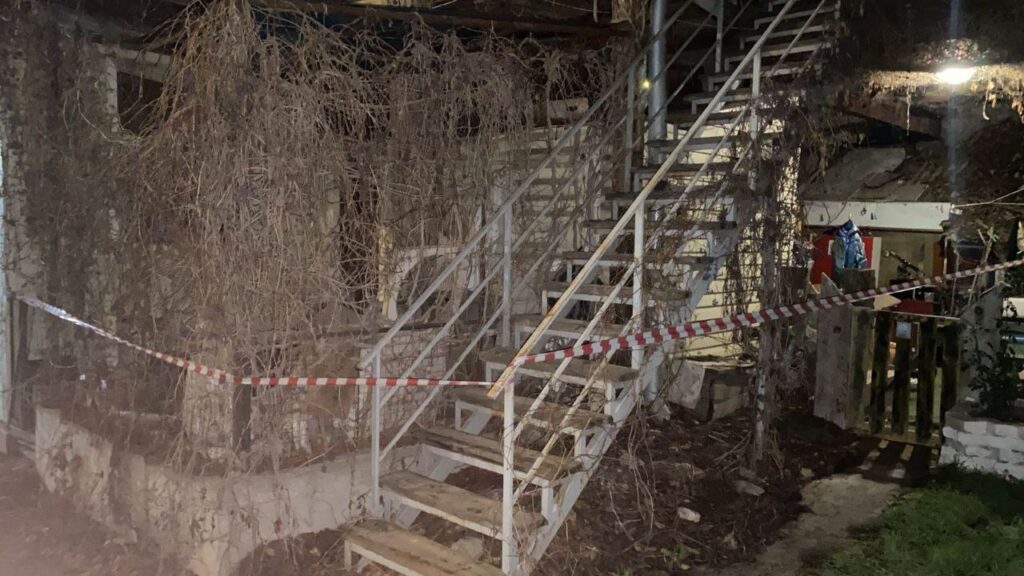 В Астрахани жильцов исторического здания эвакуировали из-за возможности обрушения