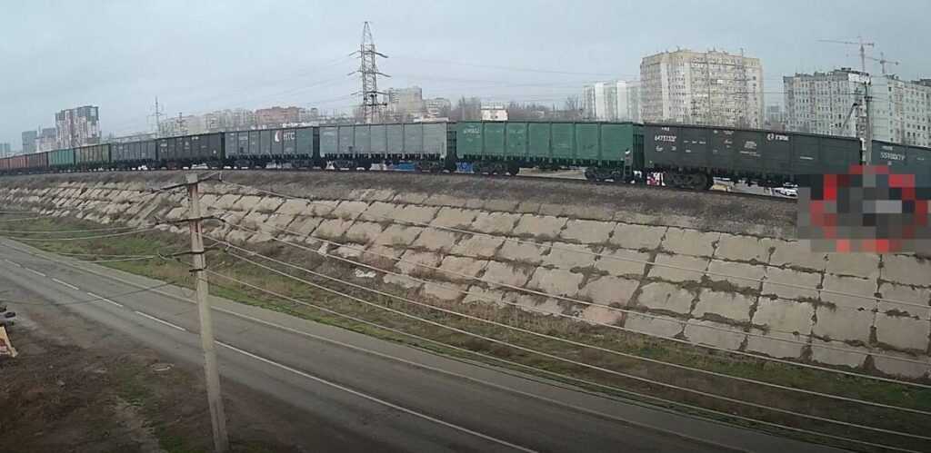 В Астрахани женщина попала под поезд в районе улицы Боевой