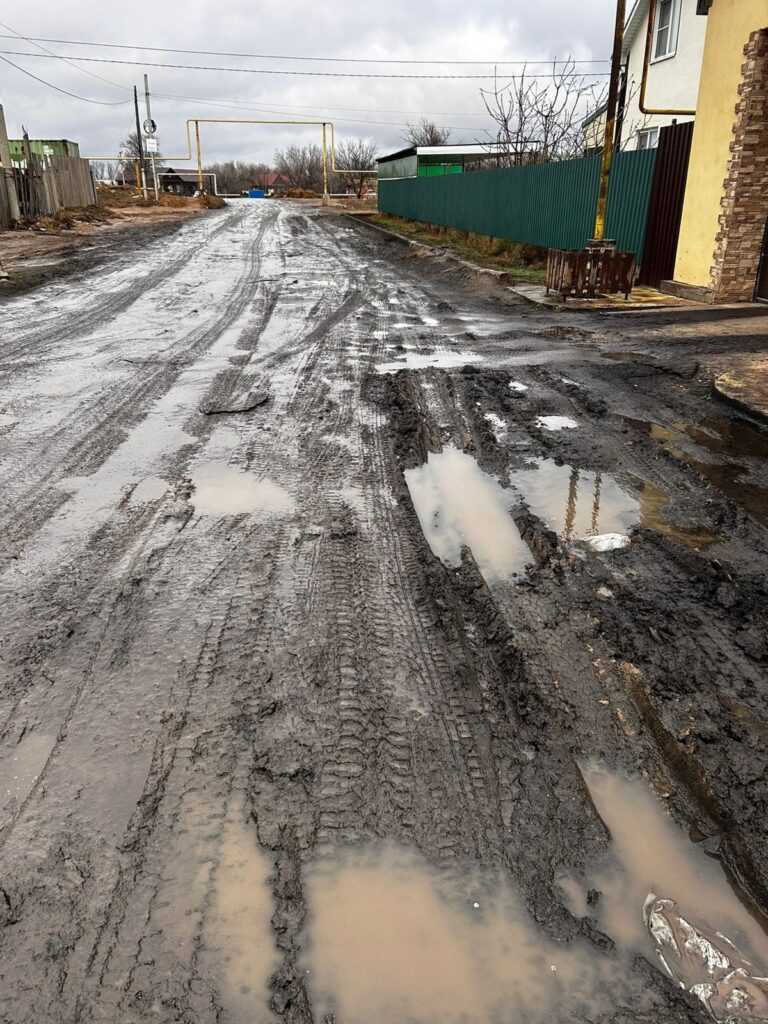 В Астраханской области из-за отсутствия дороги стало невозможно добраться до детсада — фото 1