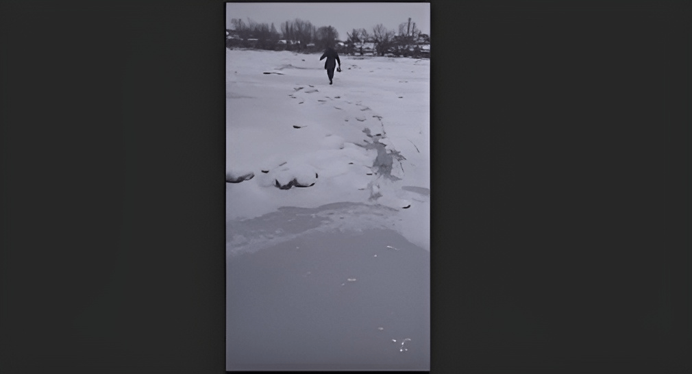 В Астраханской области людям приходится рисковать жизнью из-за неработающего парома