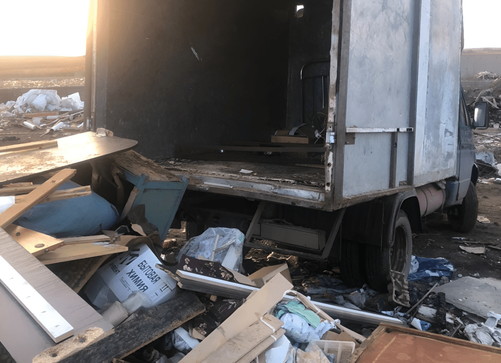 Поймали виновных в появлении несанкционированной свалки под Астраханью
