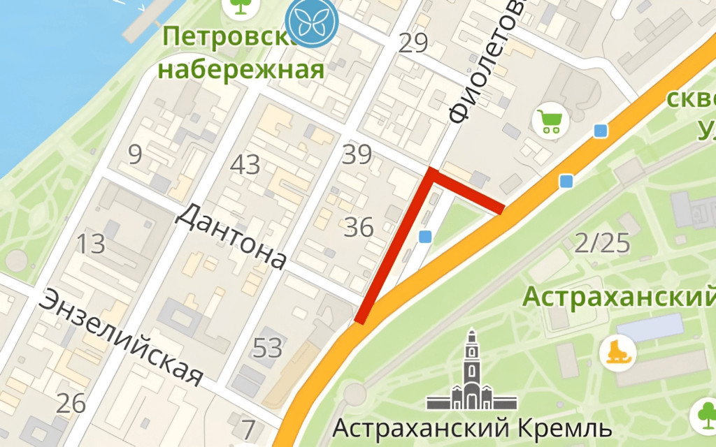 В центре Астрахани запретили парковку сразу на нескольких улицах — фото 1