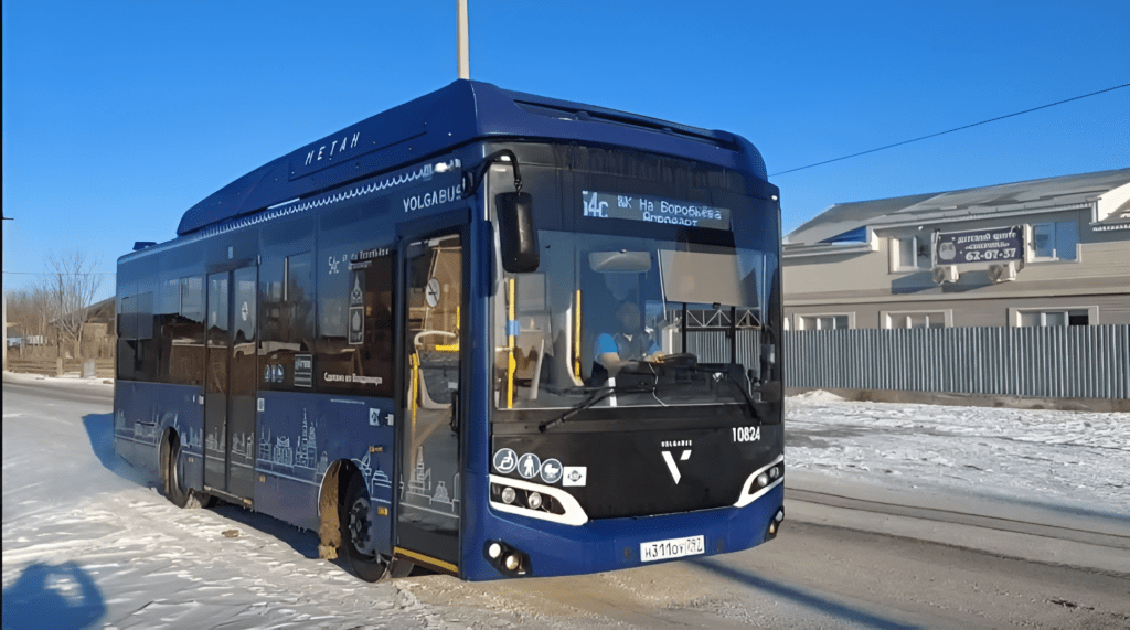 В Астрахани автобусы начали ходить в поселок Советский