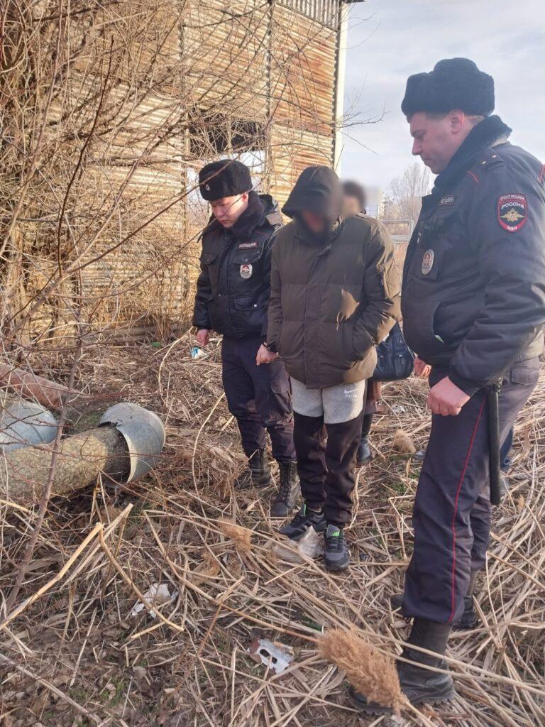 Астраханец сломал элементы городской системы отопления ради 640 рублей — фото 2
