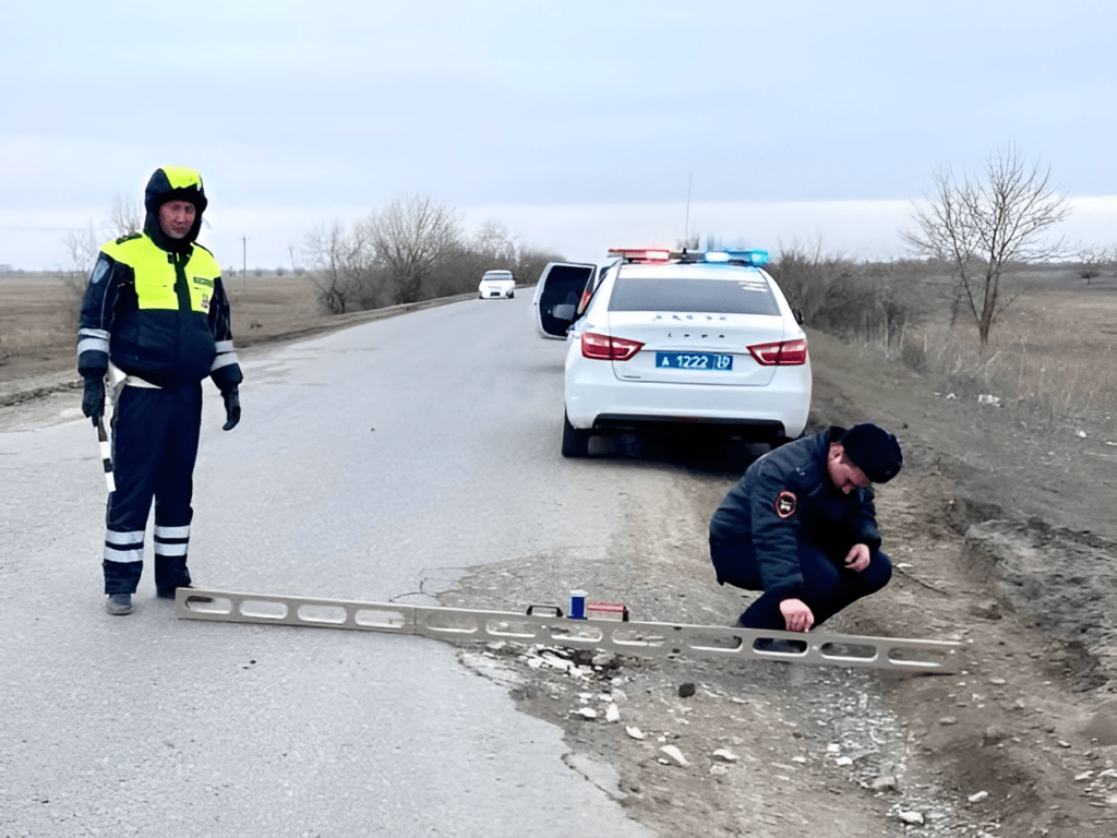 В одном из районов Астраханской области исследовали состояние дорог