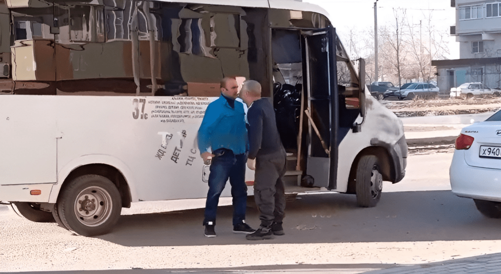 Астраханские водители маршруток продолжают саботировать работу автобусов