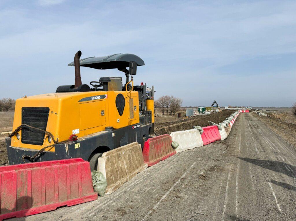 В Астраханской области стартовал сезон дорожных работ