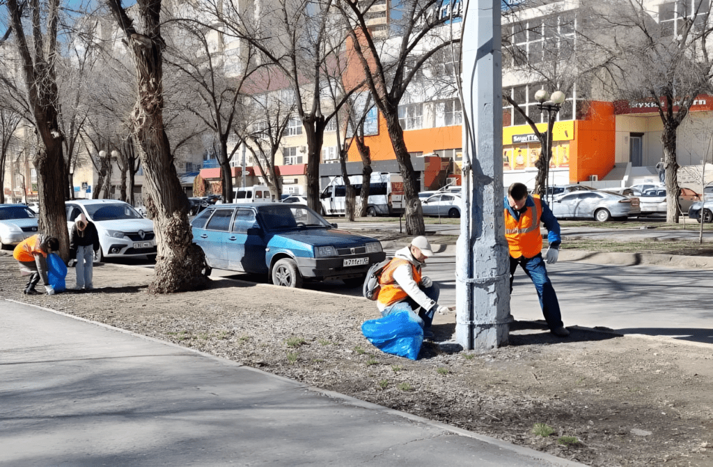 В Астрахани прошел День чистоты, о котором никто не слышал