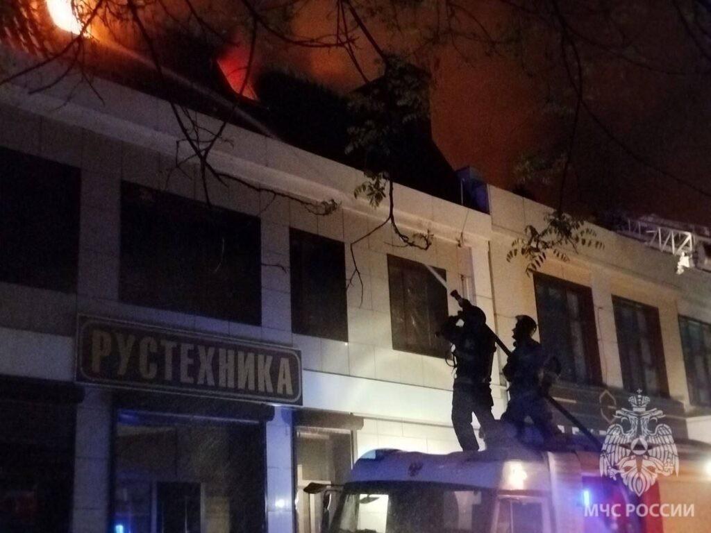 Прокуратура проверит причину возникновения пожара на Больших Исадах в Астрахани