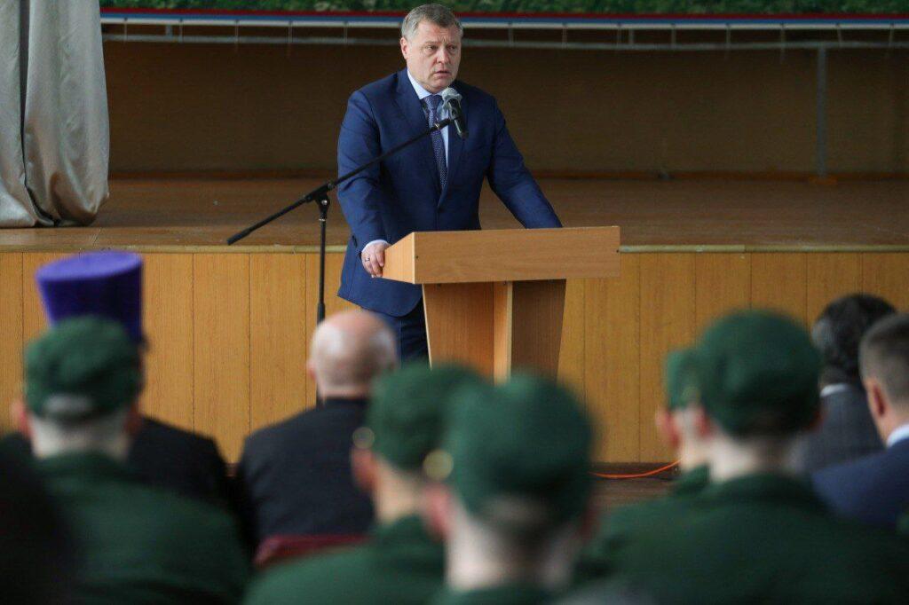 Первых астраханских новобранцев уже отправили на службу — фото 4