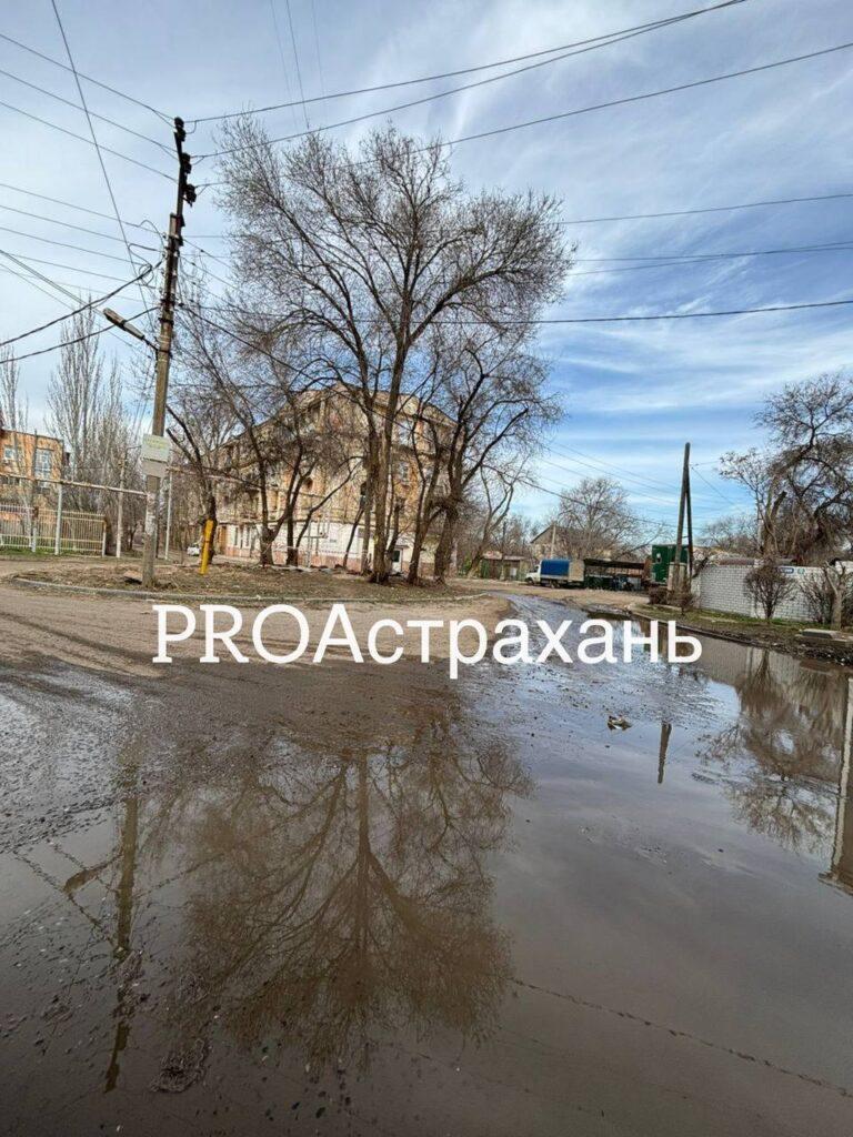 ОДКБ имени Н. Н. Силищевой в Астрахани заливает нечистотами — фото 2