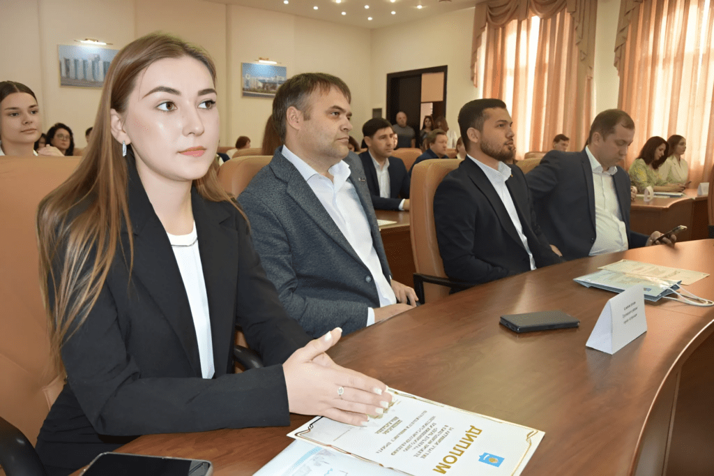 Молодые астраханцы на один день стали руководителями городской администрации
