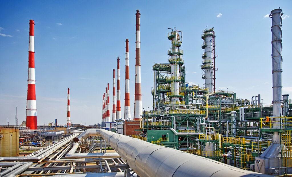 Астраханский газоперерабатывающий завод приостановил производство топлива