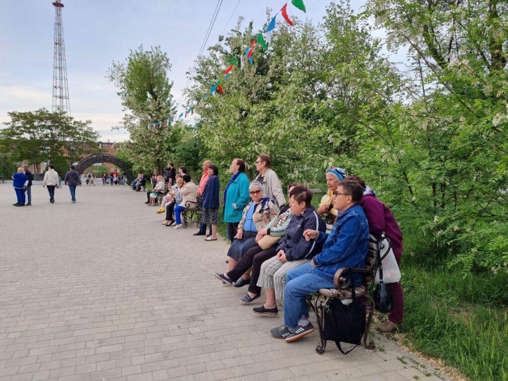 В День весны и труда в Астрахани стартовал юбилейный парковый сезон — фото 2