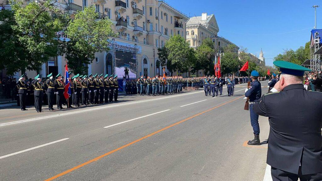 Как в Астраханской области прошел Парад Победы — фото 1