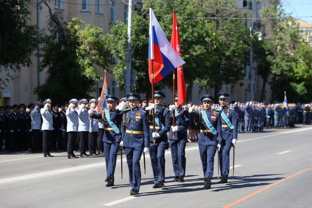 Как в Астраханской области прошел Парад Победы — фото 2