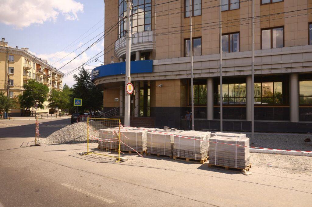 В Астрахани приступили к комплексному благоустройству улиц — фото 2