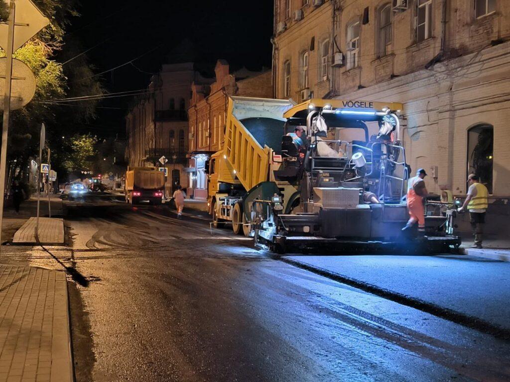 В Астрахани продолжают обновлять дороги — фото 2