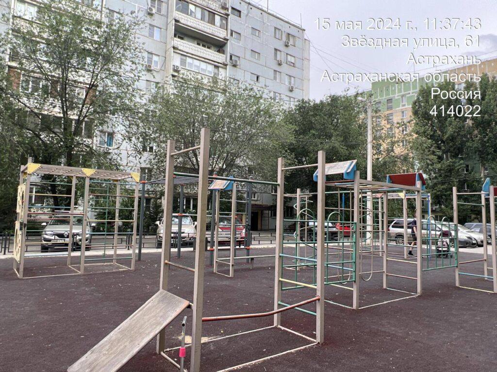 Астраханская прокуратура обнаружила 37 бесхозных детских площадок — фото 2
