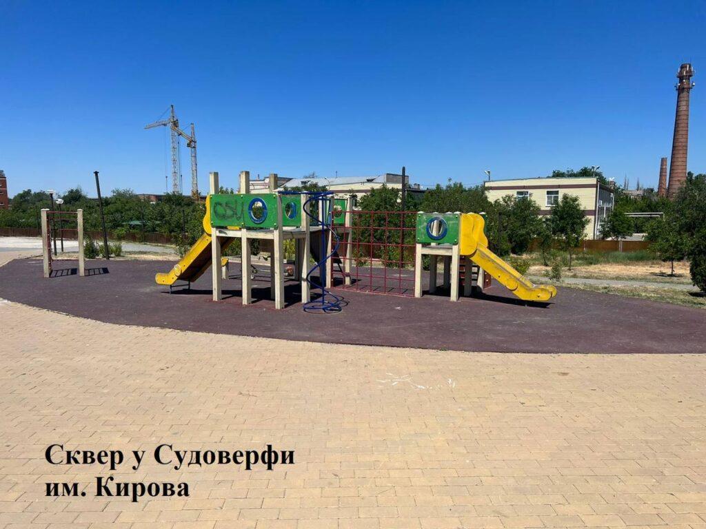 Астраханская прокуратура обнаружила 37 бесхозных детских площадок — фото 1
