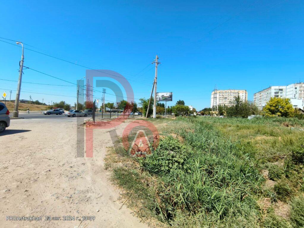 Жителей целого микрорайона в Астрахани решили отгородить забором