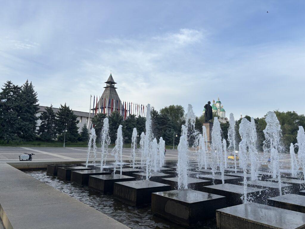 Астраханские СМИ начали обсуждать переименование площади Ленина