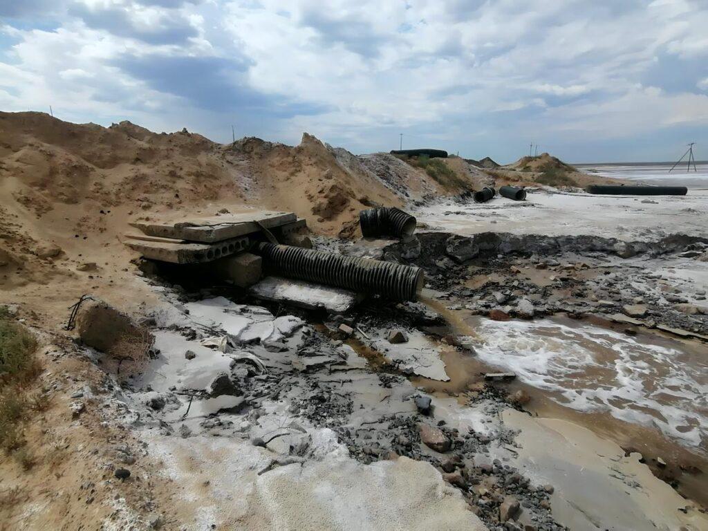 Уникальное астраханское озеро загрязнила соледобывающая компания