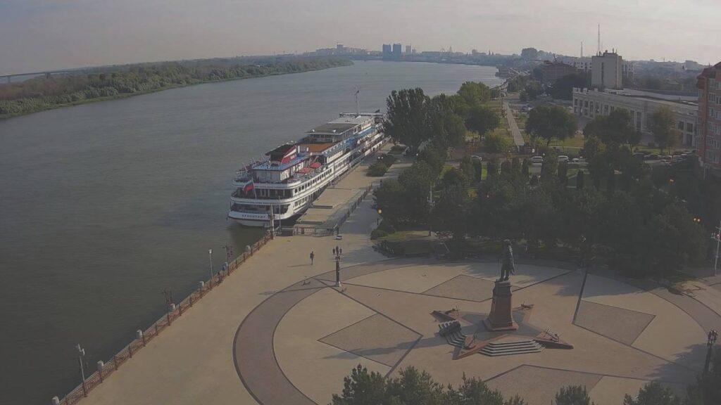 Астраханцы жалуются на запах гари в городе — фото 2