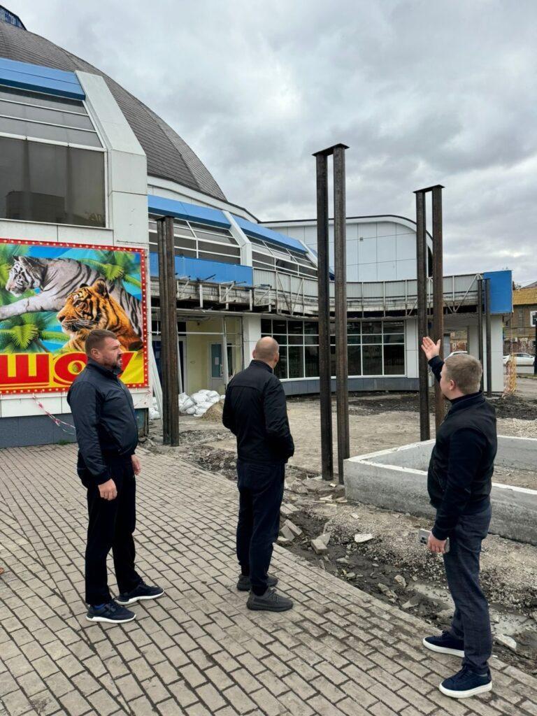 В Астрахани восстанавливают цирк после потопа — фото 1