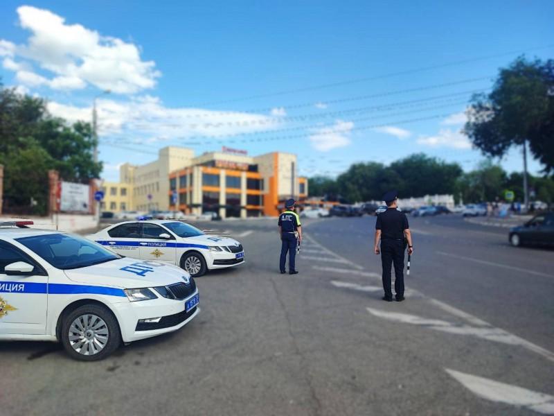 На выходных астраханцы допустили почти 1,5 тысячи нарушений ПДД
