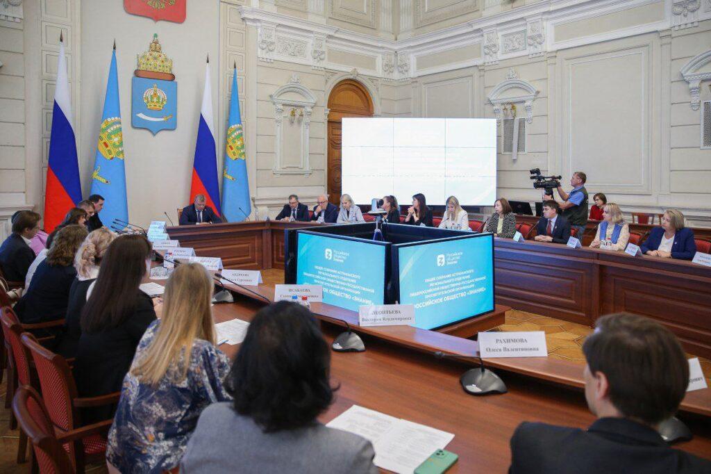 В Астраханской области избирают новых председателей местных советов — фото 4