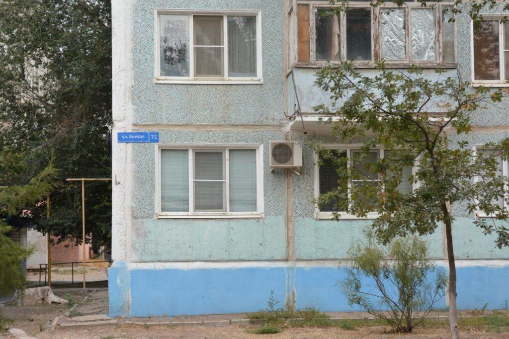 В Астрахани собираются обновить больше 1600 адресных табличек — фото 1