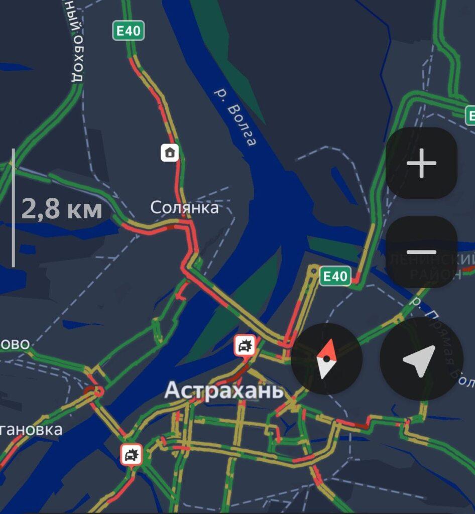 Гололёд стал причиной десятков ДТП в Астрахани — фото 2