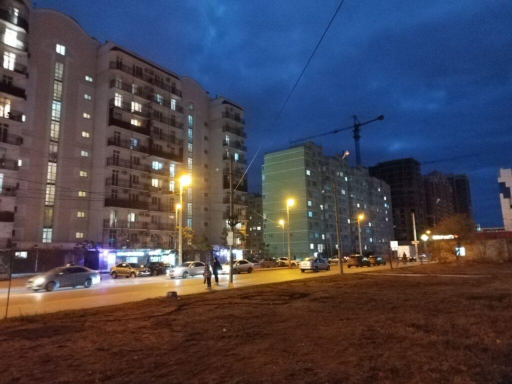Сотни астраханцев сидят без света, воды и отопления