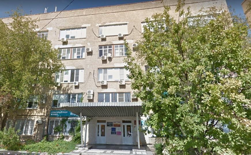 В Астрахани осудили бывшего инспектора за мошенничество