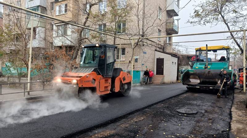 В Астрахани завершают ремонты дорог из дополнительного списка