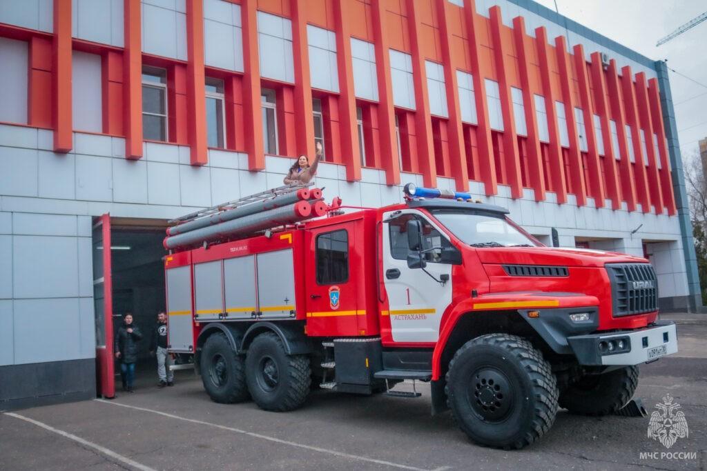 Астраханские пожарные развеяли все мифы и показали всю сложность своей работы