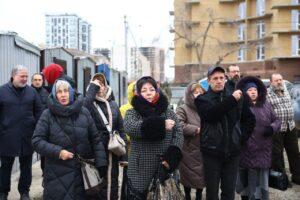 В Астрахани установлен крест на строящемся храме святого Александра Невского — фото 7