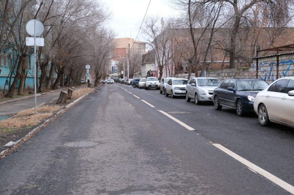 Стало известно, когда на главной елке Астрахани зажгутся огни — фото 1