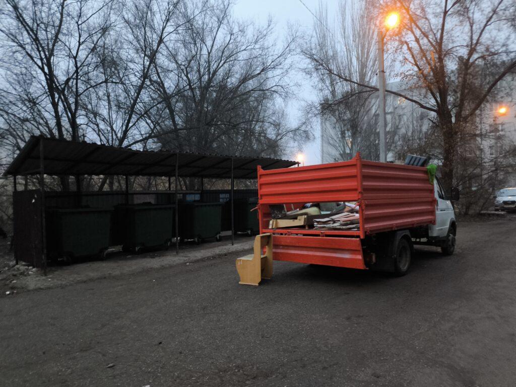 Сотрудникам «ЭкоЦентра» в Астрахани повысили зарплаты в связи с увеличением автопарка — фото 7