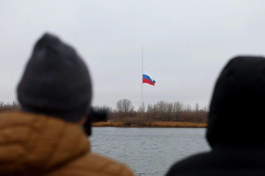 В Астрахани установили самый большой флагшток на Юге России (видео)
