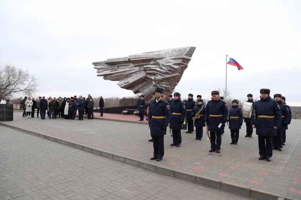 В Астрахани почтили память героев Отечества