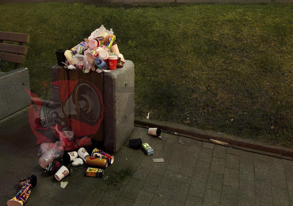 Астраханцев возмущает отсутствие мусорок на улицах города