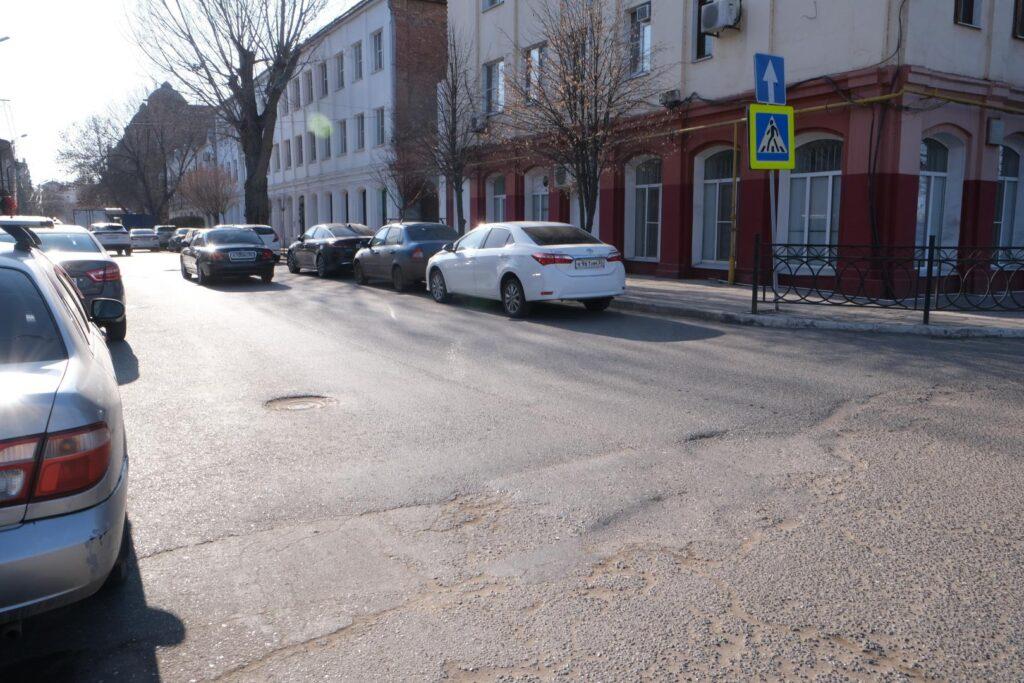 Еще одну центральную улицу Астрахани начнут ремонтировать этой весной — фото 1