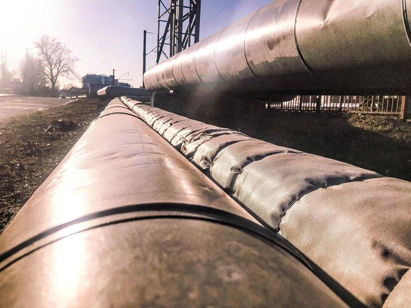 Астраханцы массово жалуются на запах газа