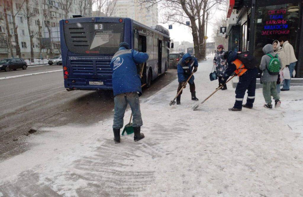 Мэр Астрахани призвал управляющие компании и бизнес четче выполнять свои обязанности