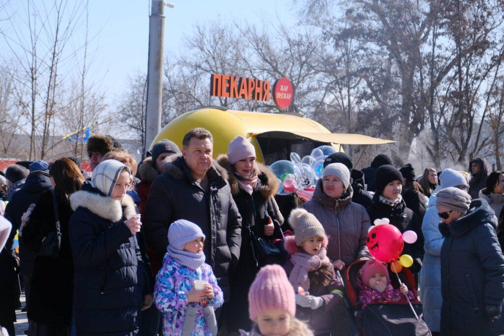 Тысячи астраханцев широко отметили Масленицу — фото 2